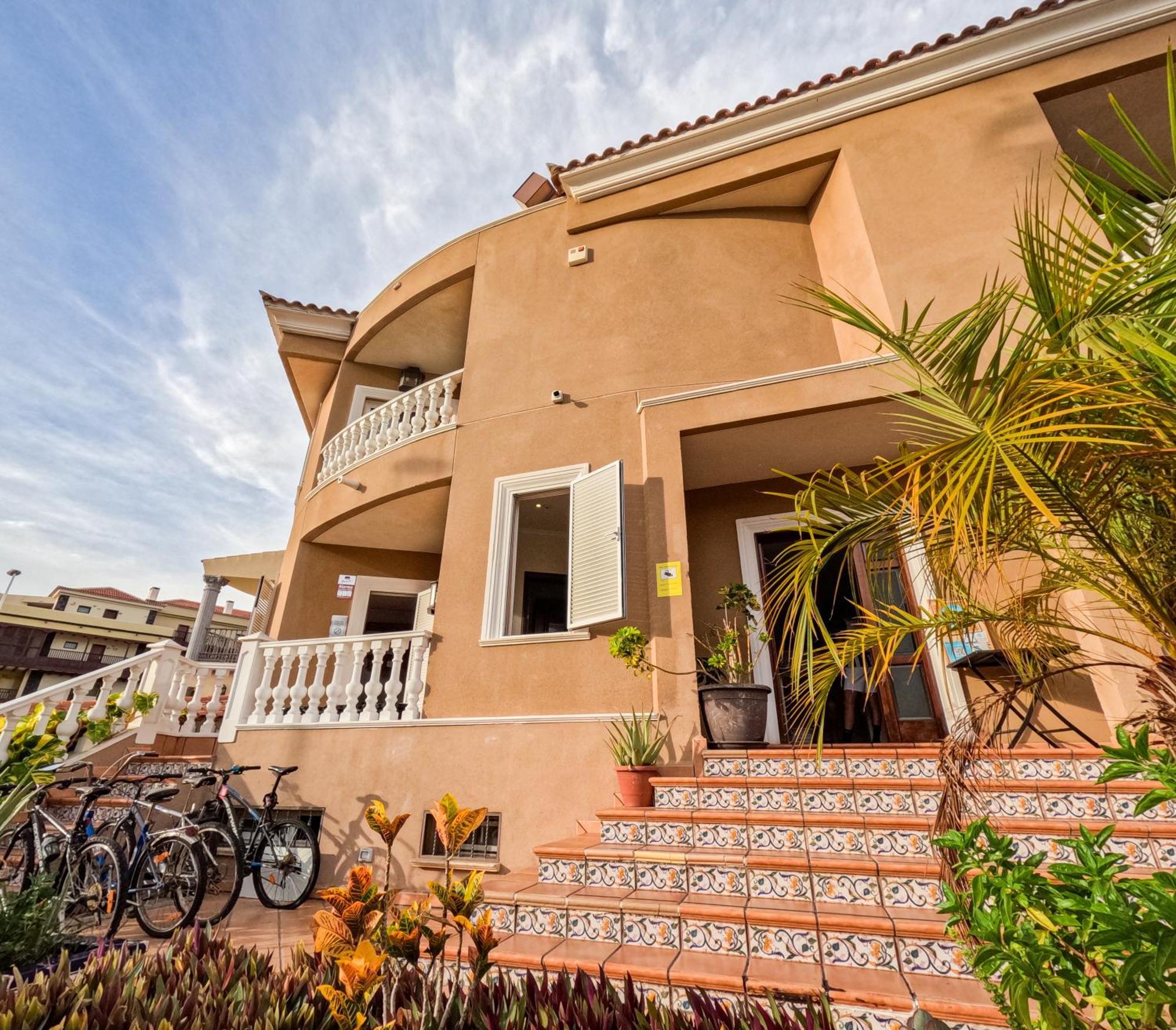 Duque Nest Hostel Costa Adeje Dış mekan fotoğraf